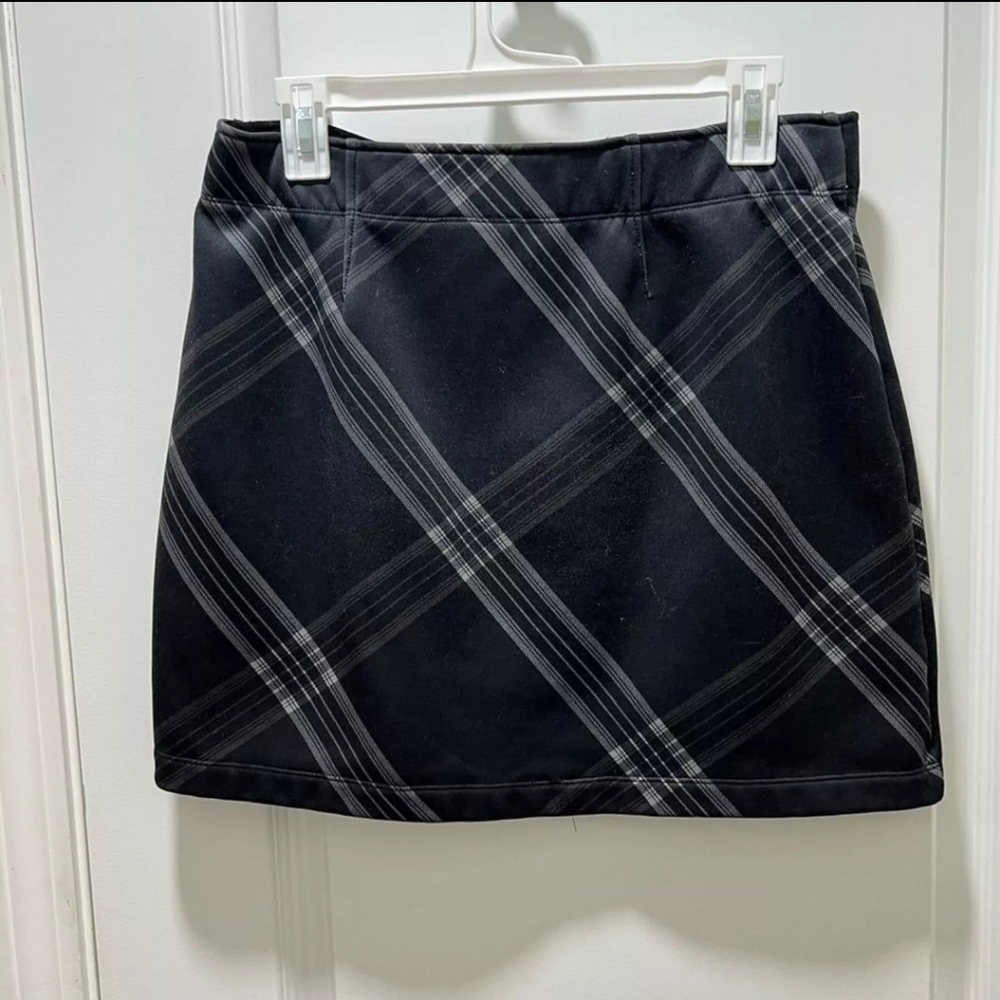 Athleta Skirt Womens Plaid Gray Fleece Mini Stretch Athleisure Pull-On Size L